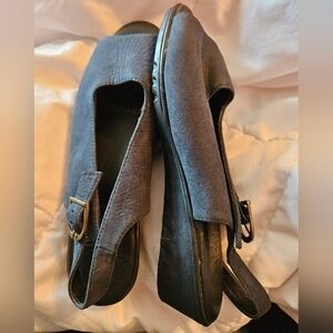 Beacon Euroflex Navy Blue Sandals Size 7M